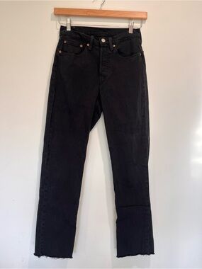 Levi's 501 Original Cropped Jeans Black Wash Raw Hem Size 26 High Rise Straight